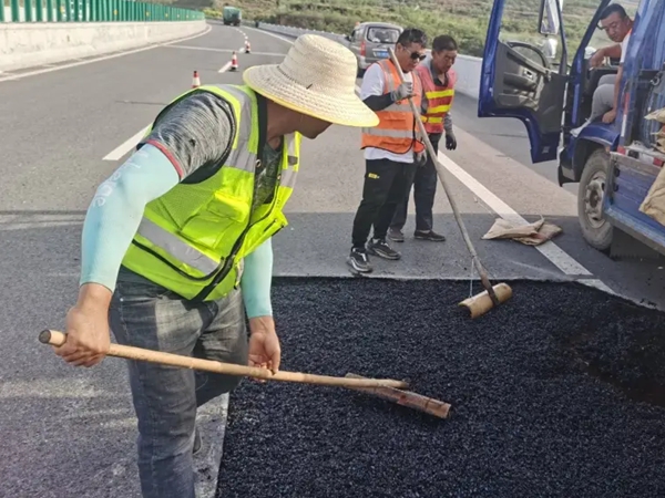 海盐道路沥青路面实战施工方案，20年施工团队核心技术解析