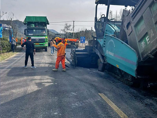 海盐沥青道路修补费用的影响因素详解